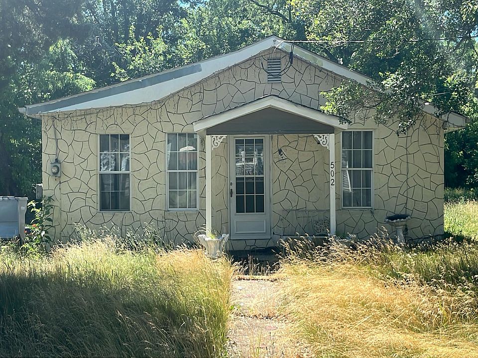 1st image of 502 N 3rd St