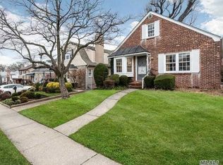 7935 209th St, Bayside, NY 11364