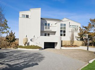 16 Dune Rd, Westhampton Beach, NY 11978