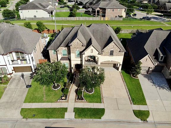4th image of 9924 Easton Sky Ln