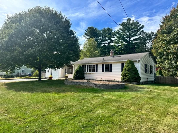 47 Daniel Sq, Belchertown, MA 01007