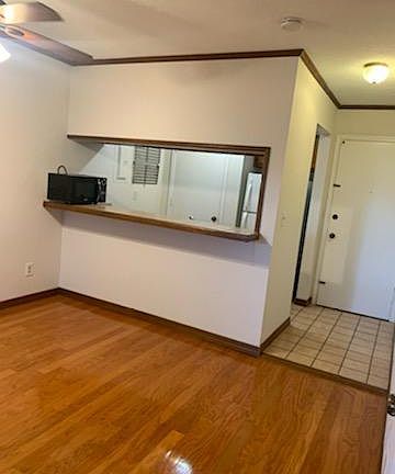 4th image of 3221 W Swann Ave #6