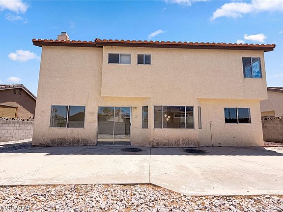 5th image of 3152 Viewcrest Ave