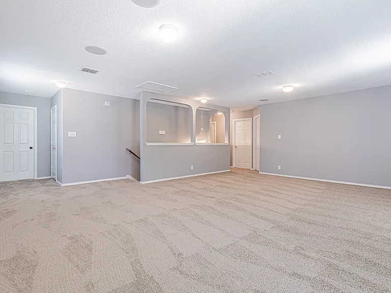 326 Diana Dr — Photo 25
