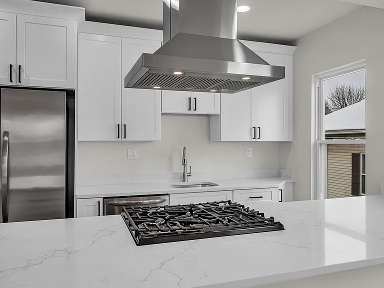 12 Alpine St #3 — Photo 3
