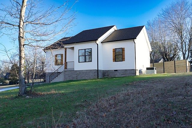1st image of 313 Dreamland Dr