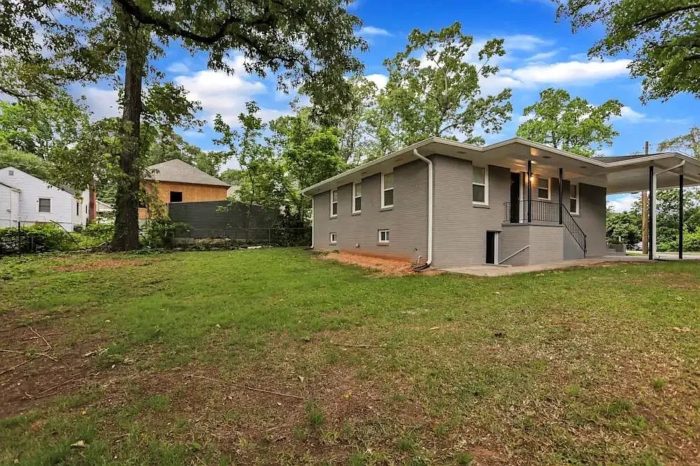 4 bed, 2.0 bath, 1542 sqft, $1,050 — Photo 1