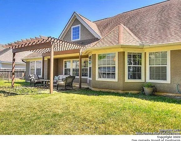 110 Surrey Dr — Photo 18