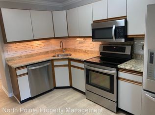 206 Country Place Dr, Lancaster, PA 17601