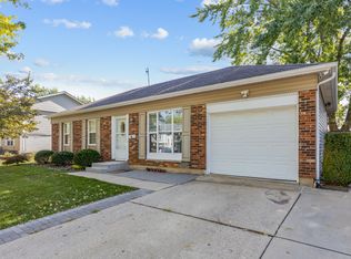 624 Hayward Ave, Streamwood, IL 60107