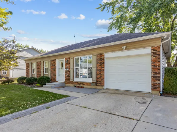 624 Hayward Ave, Streamwood, IL 60107