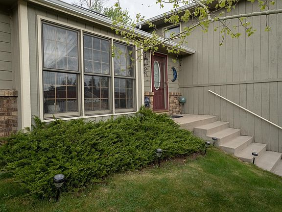 906 Overdale (47)