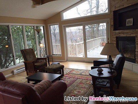 5th image of 1408 Riverview Dr