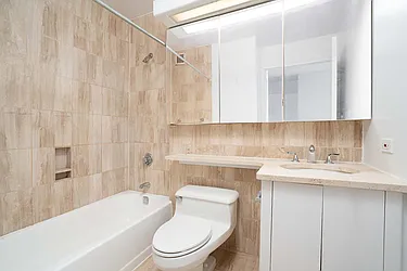 Rented by R New York