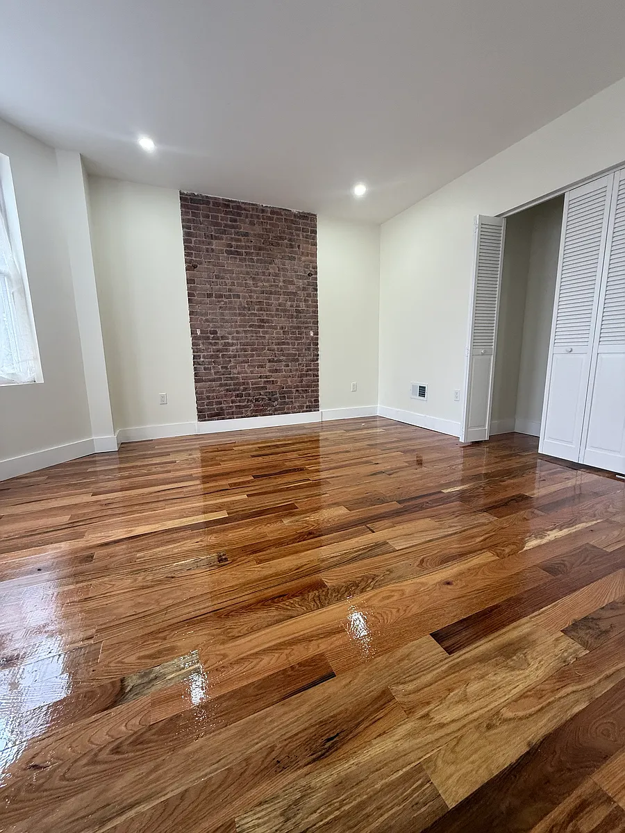 Building Photo - 157 Milford Ave #1