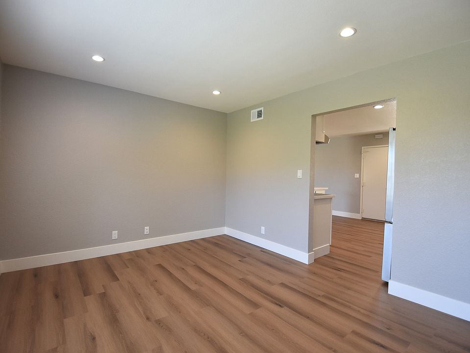 1st image of 11392 Cresta Ln