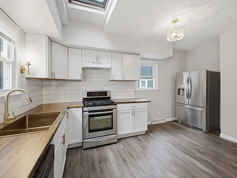 844 Harrison Ave — Photo 1