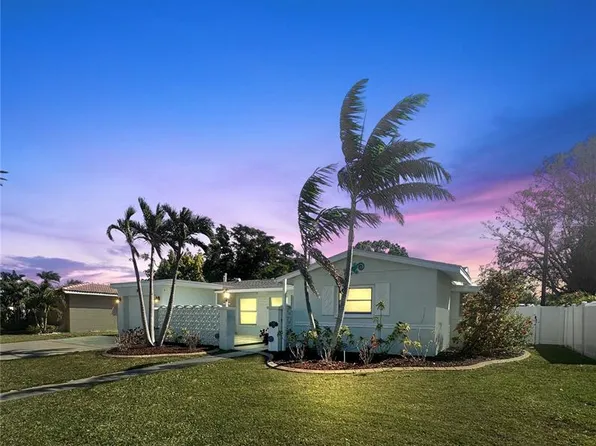 3165 58th Way N, Saint Petersburg, FL 33710