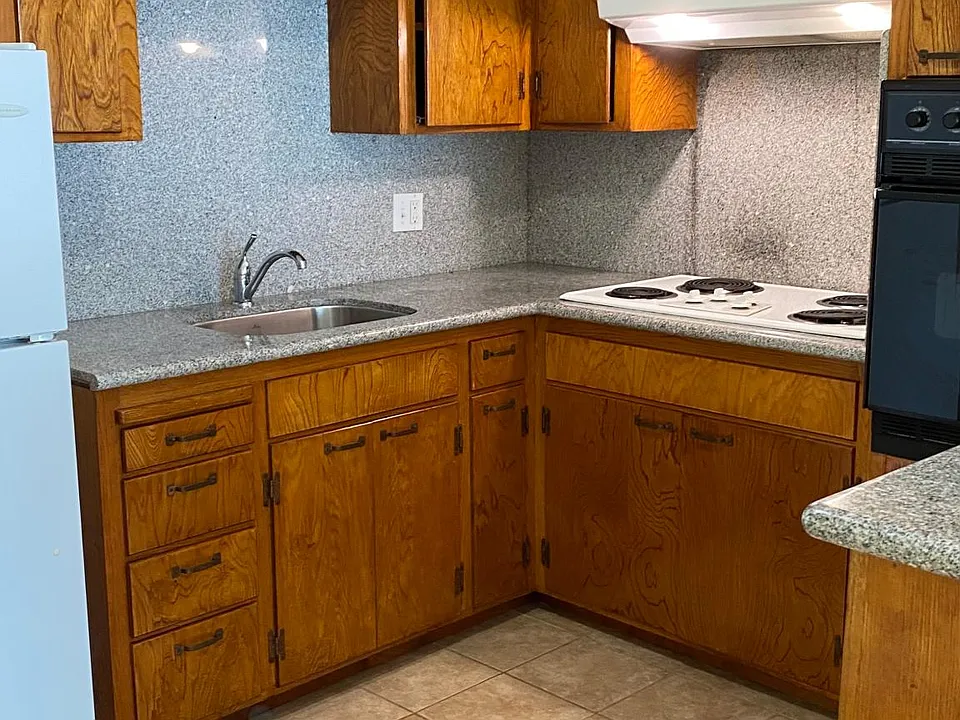 Kitchen with counter seating