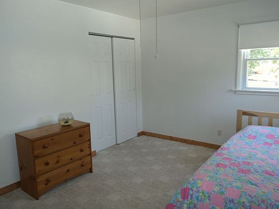 New closet doors/ wire shelv