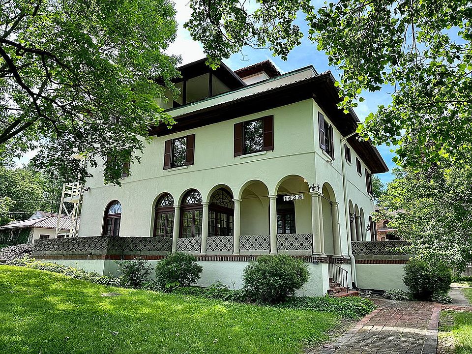 1st image of 1428 Huffman Ave