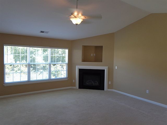 1st image of 24 Joggins Dr