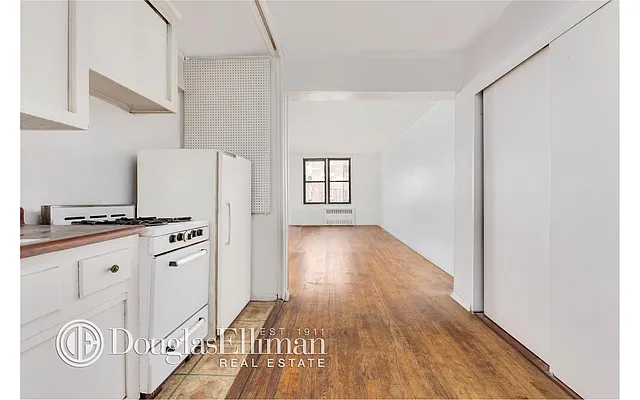 Sold by Douglas Elliman | media 12