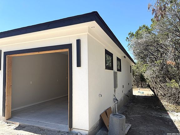 5th image of 189 Mustang Lane