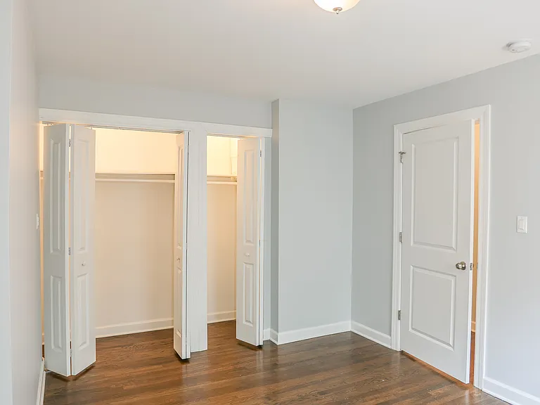 6803 N Ridge Ave #106 — Photo 10