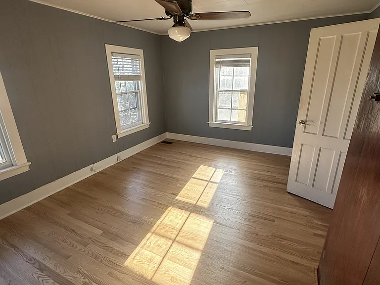 4865 Onondaga Rd — Photo 6