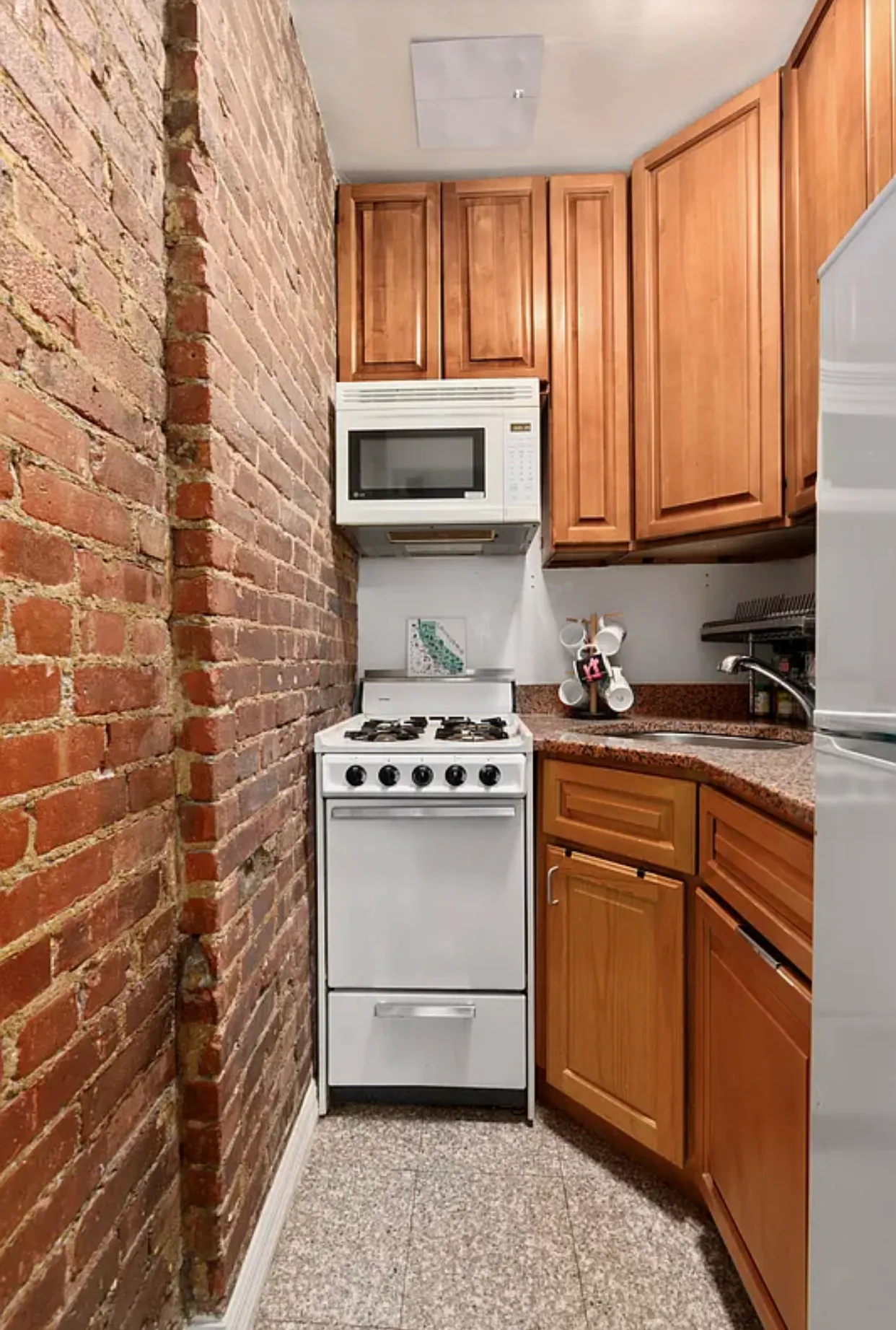 137 West 95th Street #2R in Upper West Side, Manhattan