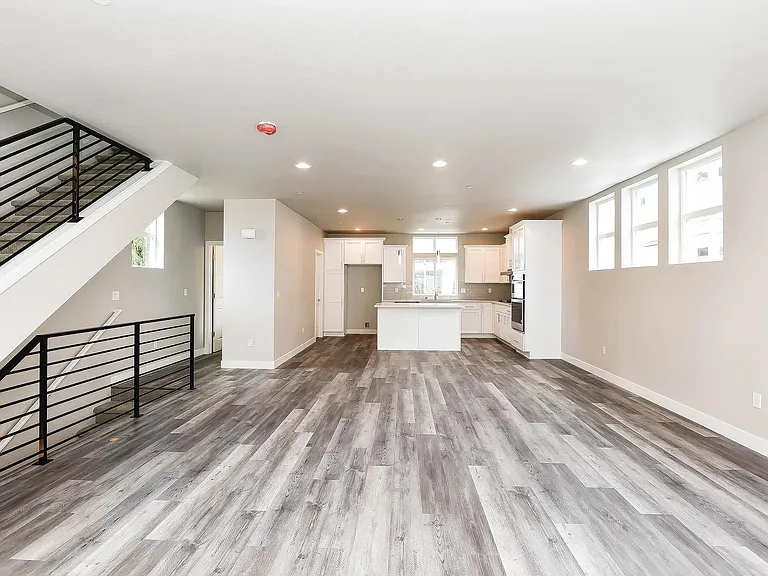 Flowing floor plan