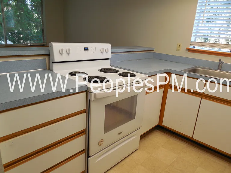 902 37th St SE #2 — Photo 9