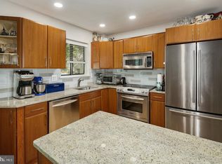 1113 South St APT D, Philadelphia, PA 19147