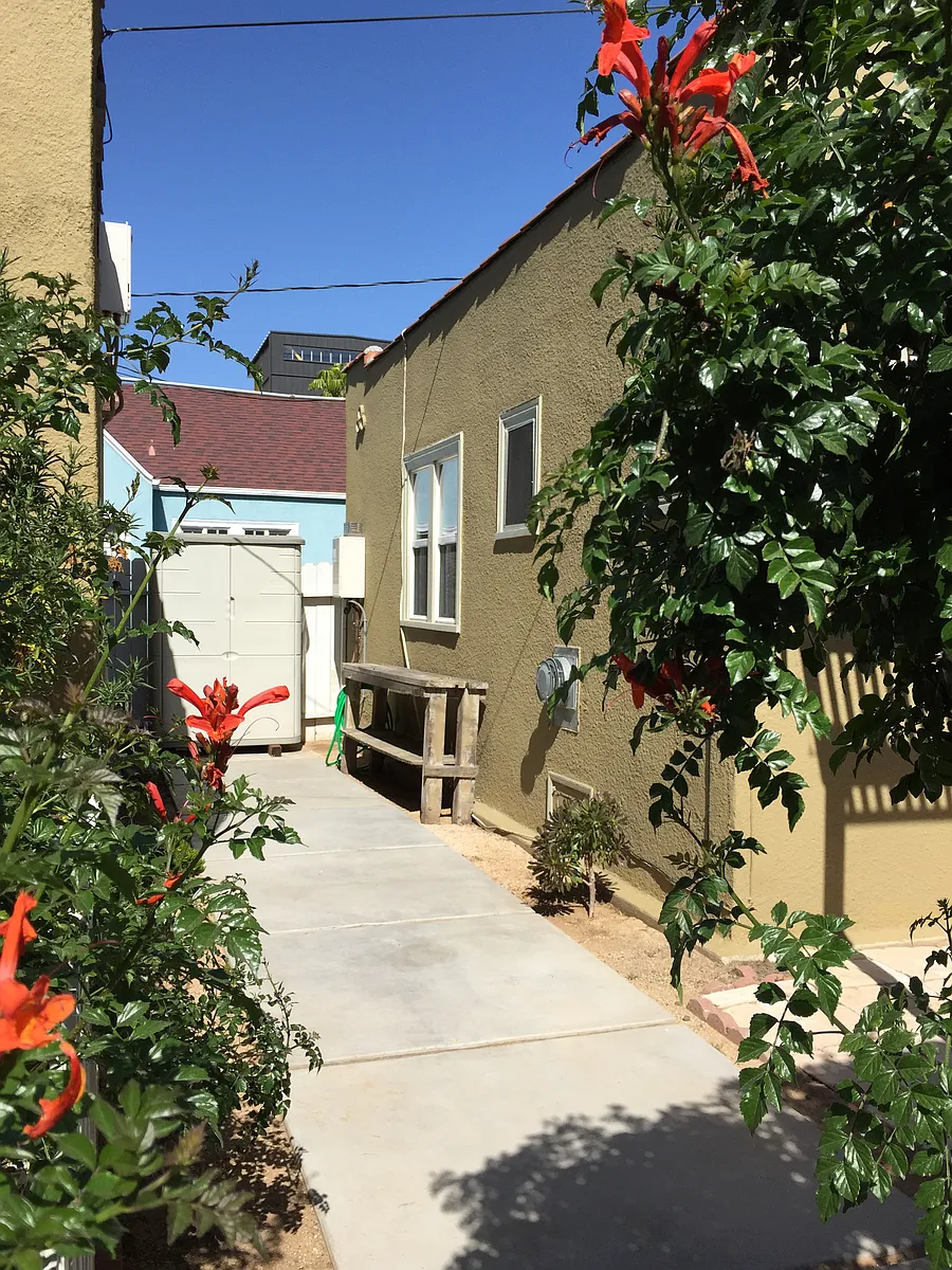 Building Photo - 3534 Helms Ave