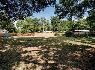 8522 Glencrest Ln, Dallas, TX 75209