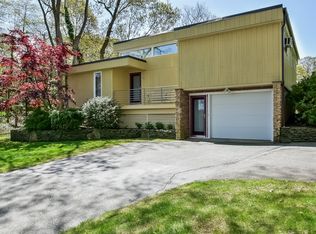 55 Jacobs Pl, Riverhead, NY 11901