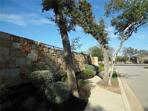 4th image of 12812 Bismark Dr