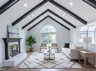 13 Stamford Dr, Voorhees, NJ 08043