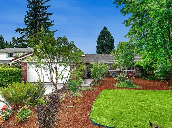 834 171st Pl NE, Bellevue, WA 98008
