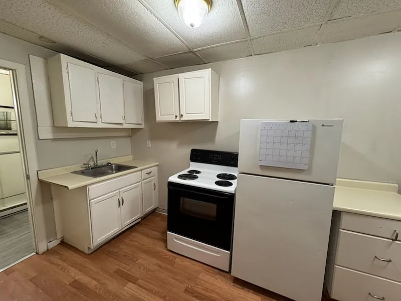 1 bed, $1,000 — Photo 2