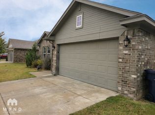 10713 NW 20th St, Yukon, OK 73099