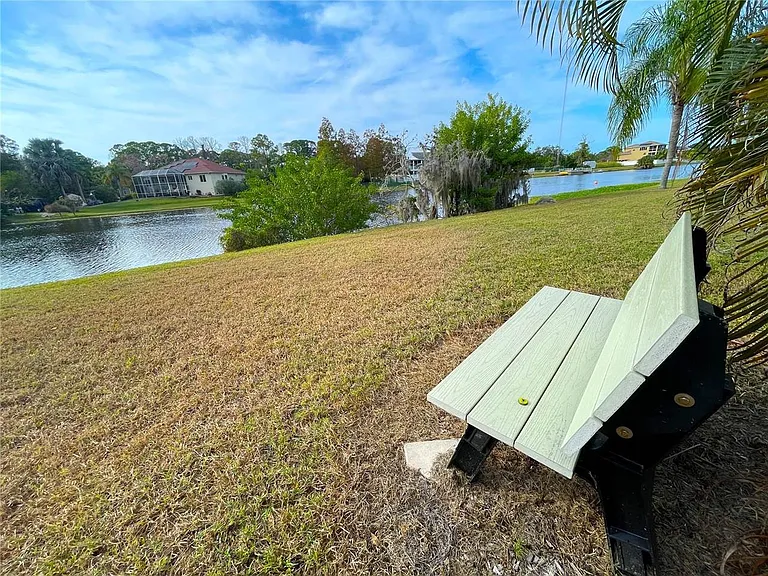 124 Dogwood Cir — Photo 44