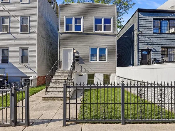 198 Shepherd Ave, Brooklyn, NY 11208