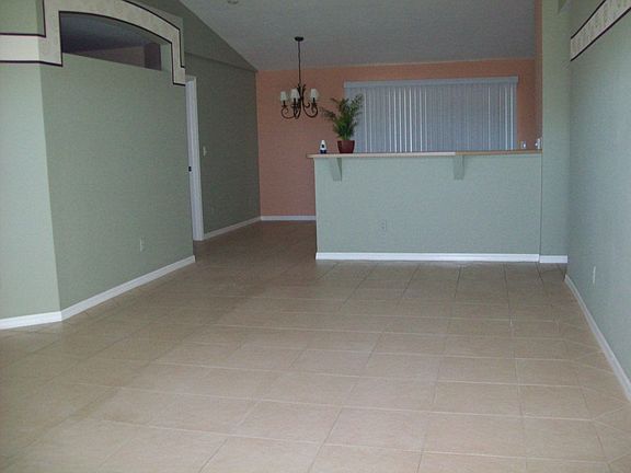 2nd image of 462 NE 1st Ave