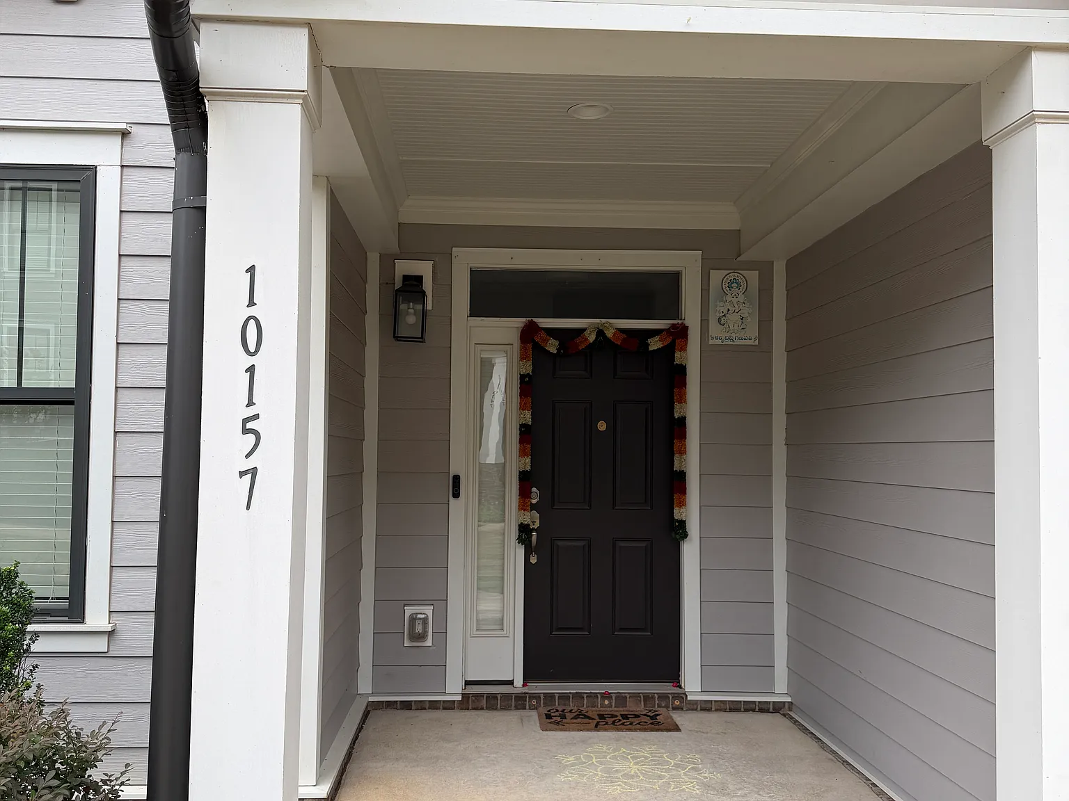 3 bed, 2.5 bath, 2112 sqft, $2,300 — Photo 1