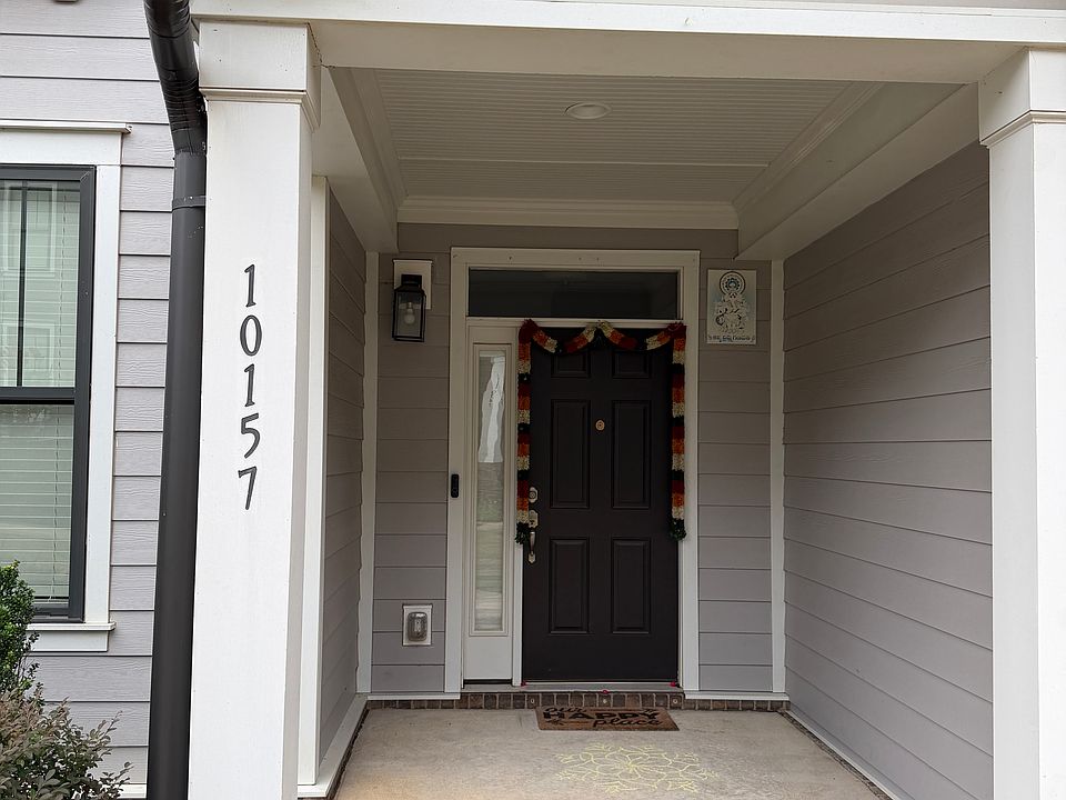 1st image of 10157 Meeting House Dr NW