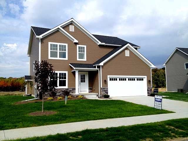 1st image of 7630 Oakwilde Dr #44