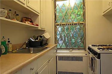 Rented by Metropolitan Res. Partners