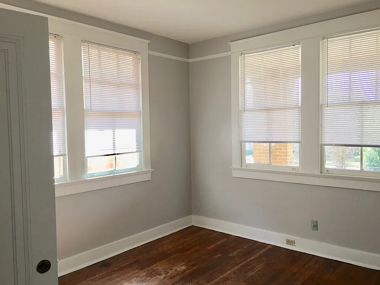 2817 Paris Ave — Photo 8